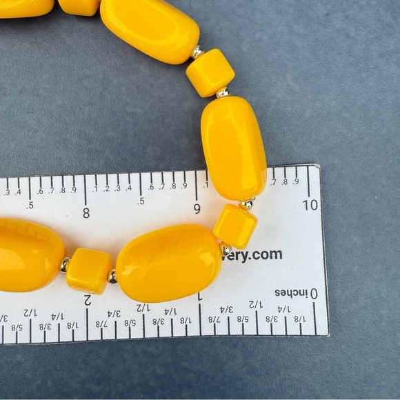 Vintage 1960s Mod Yellow Plastic Bead Necklace - Picture 8 of 10